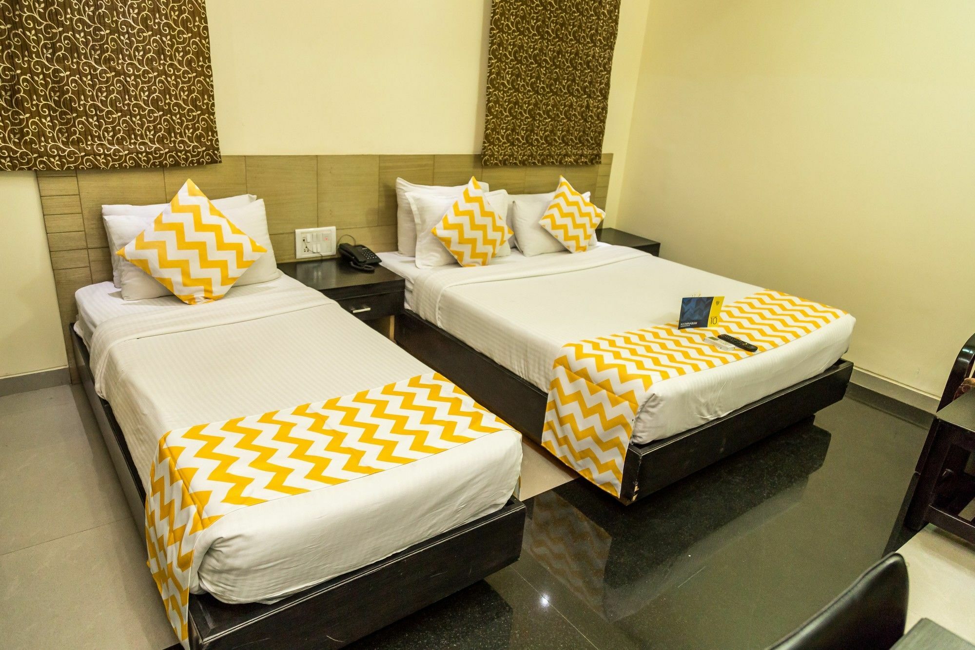 Hotel Arafa Inn Bangalore Esterno foto